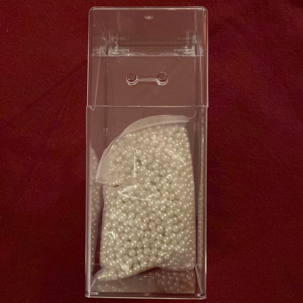 Brand New Makeup Brush Holder with white pearls